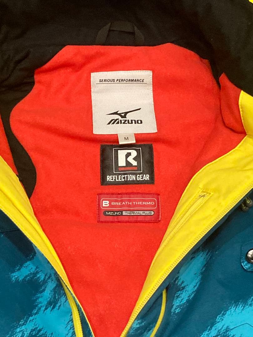 ミズノ　デモチームモデル