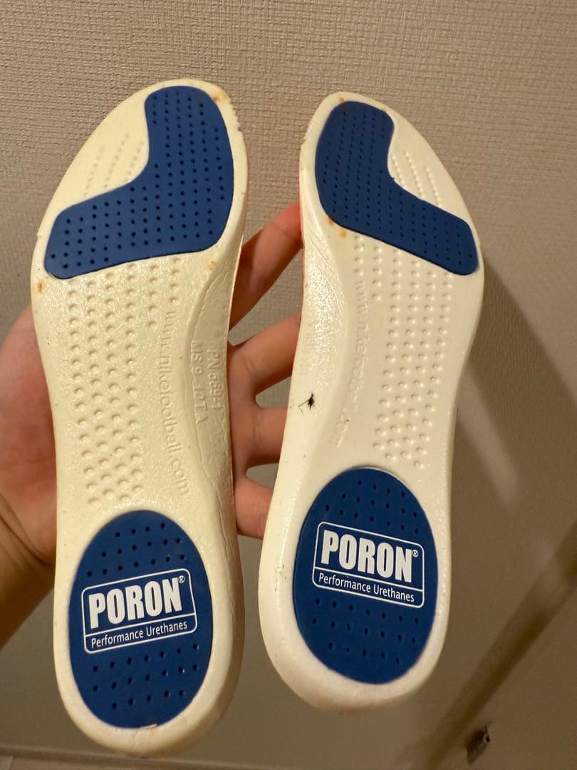 ピ*ー様 ナイキ サッカースパイク ハイパーヴェノム ファントム2