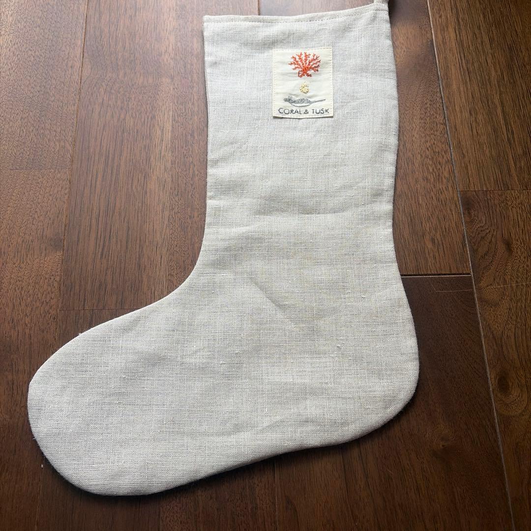 Coral&Tusk コーラル&タスク　ウサギ刺繍のリネン製クリスマスソックス
