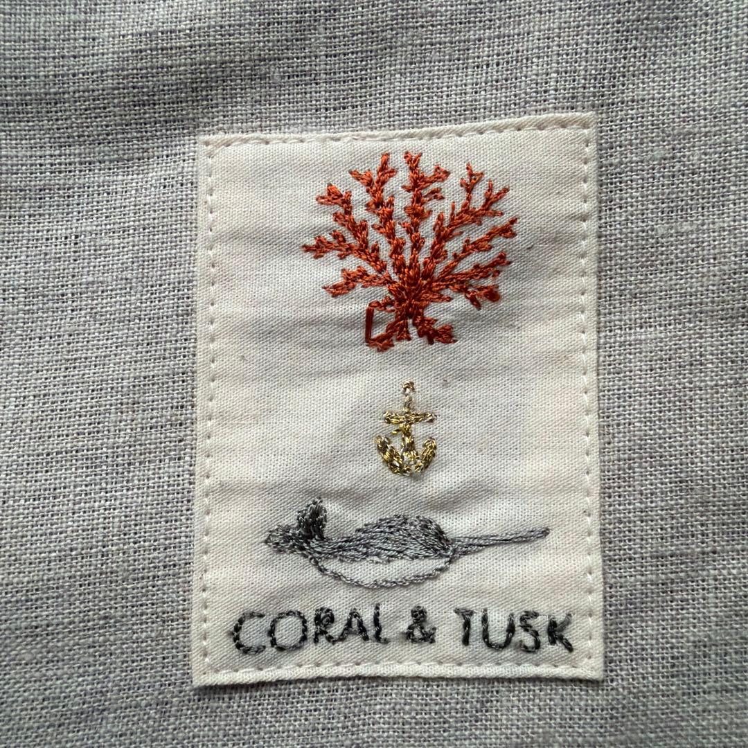 Coral&Tusk コーラル&タスク　ウサギ刺繍のリネン製クリスマスソックス