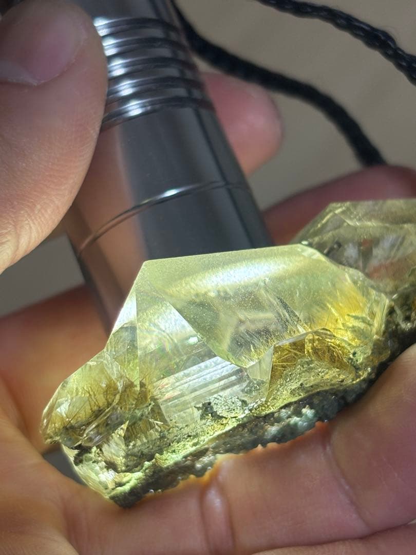 希少　マニハール水晶 ルチル共生 レコードキーパー多数　虹