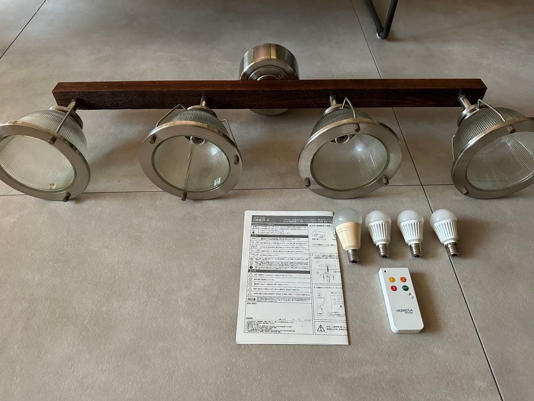 N*し様 美品HERMOSA ハモサ DINER4（ダイナー4）