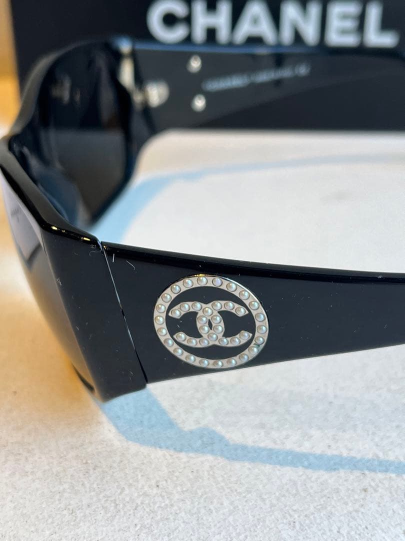 【新品未使用】CHANEL ココマーク　パール　ブラックサングラス