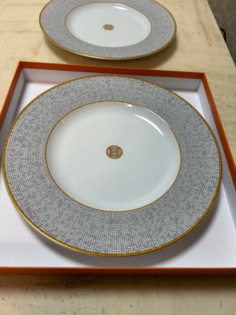 エルメス　モザイクヴァンキャントルプレート　ゴールド　34センチ　2枚