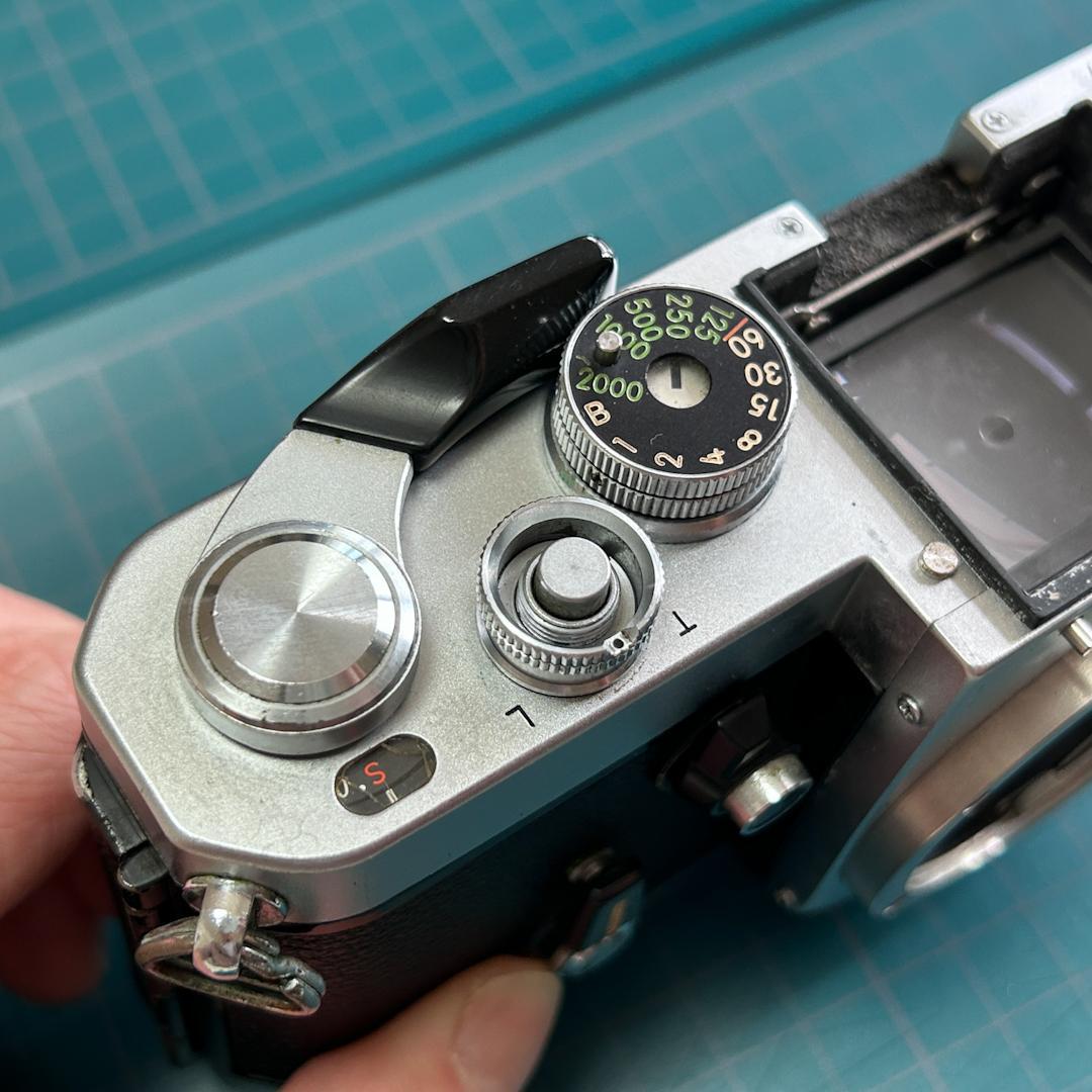 NIKON F2 フィルムカメラ 2台 ジャンク品 部品取り 中古品