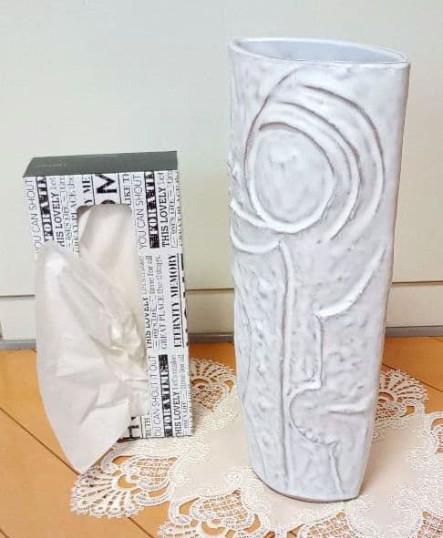 hana　ホワイト 陶器製 円筒形花瓶　作家物