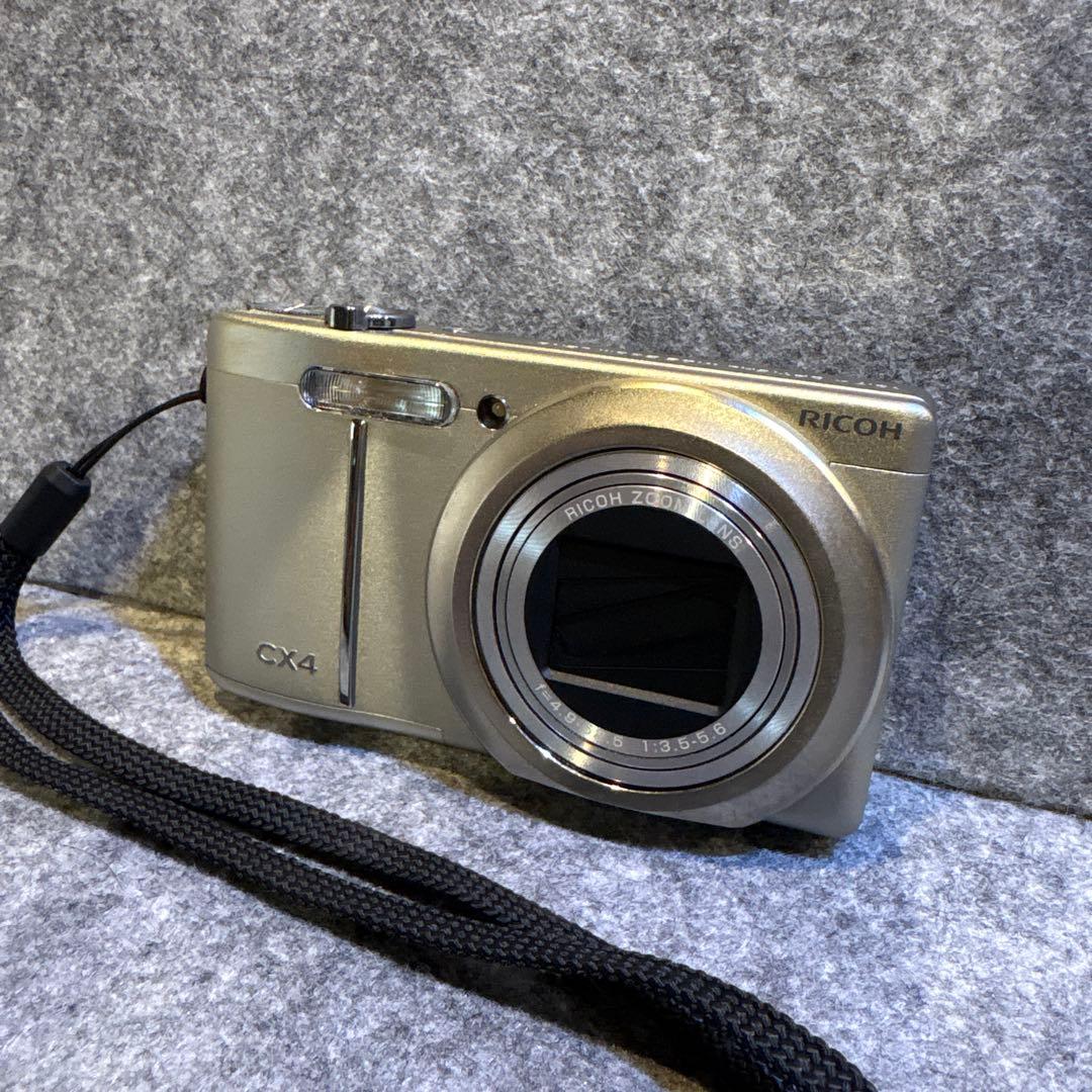 【美品】RICOH CX4 シルバー コンパクトデジタルカメラ