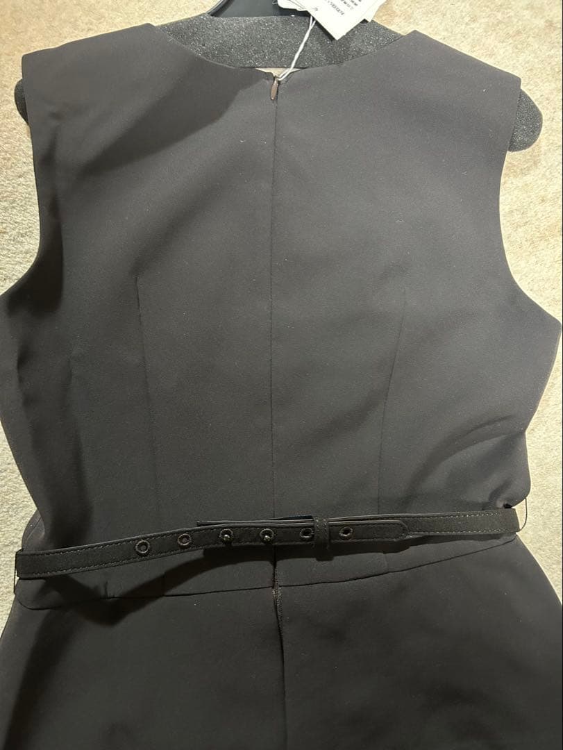 モダンエレガントなノースリーブ チュールレイヤード4層