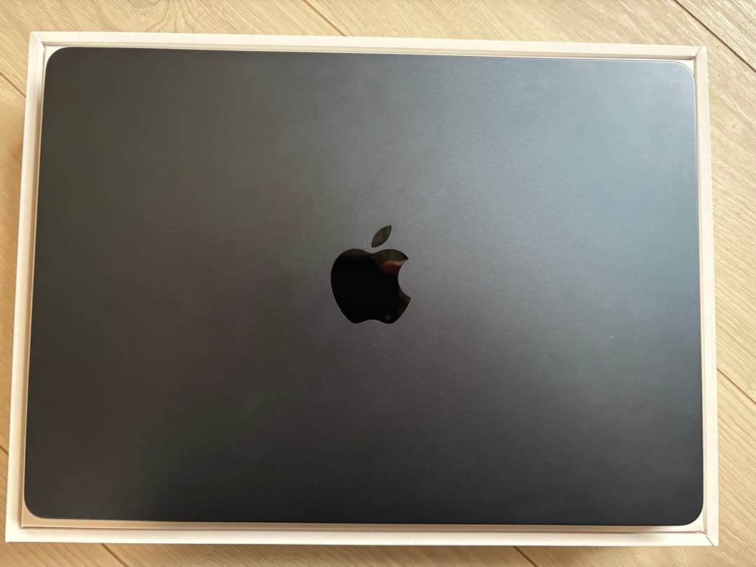 【充放電8回】MacBook air M2 13インチ