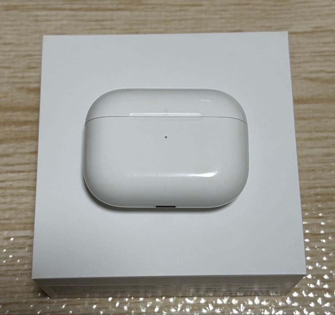 【最終値下げ】AirPods Pro 本体 充電ケーブル付　純正　第一世代