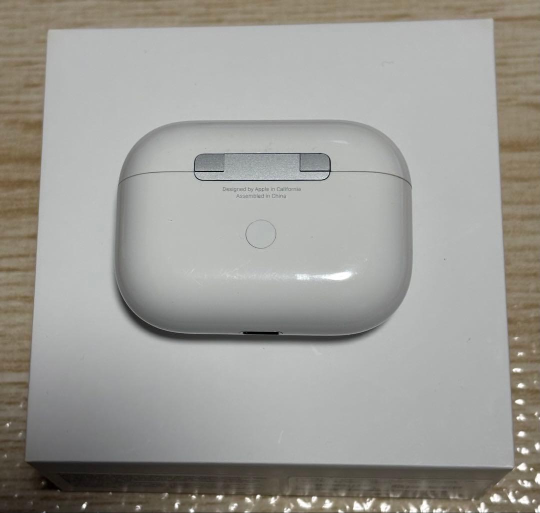 【最終値下げ】AirPods Pro 本体 充電ケーブル付　純正　第一世代