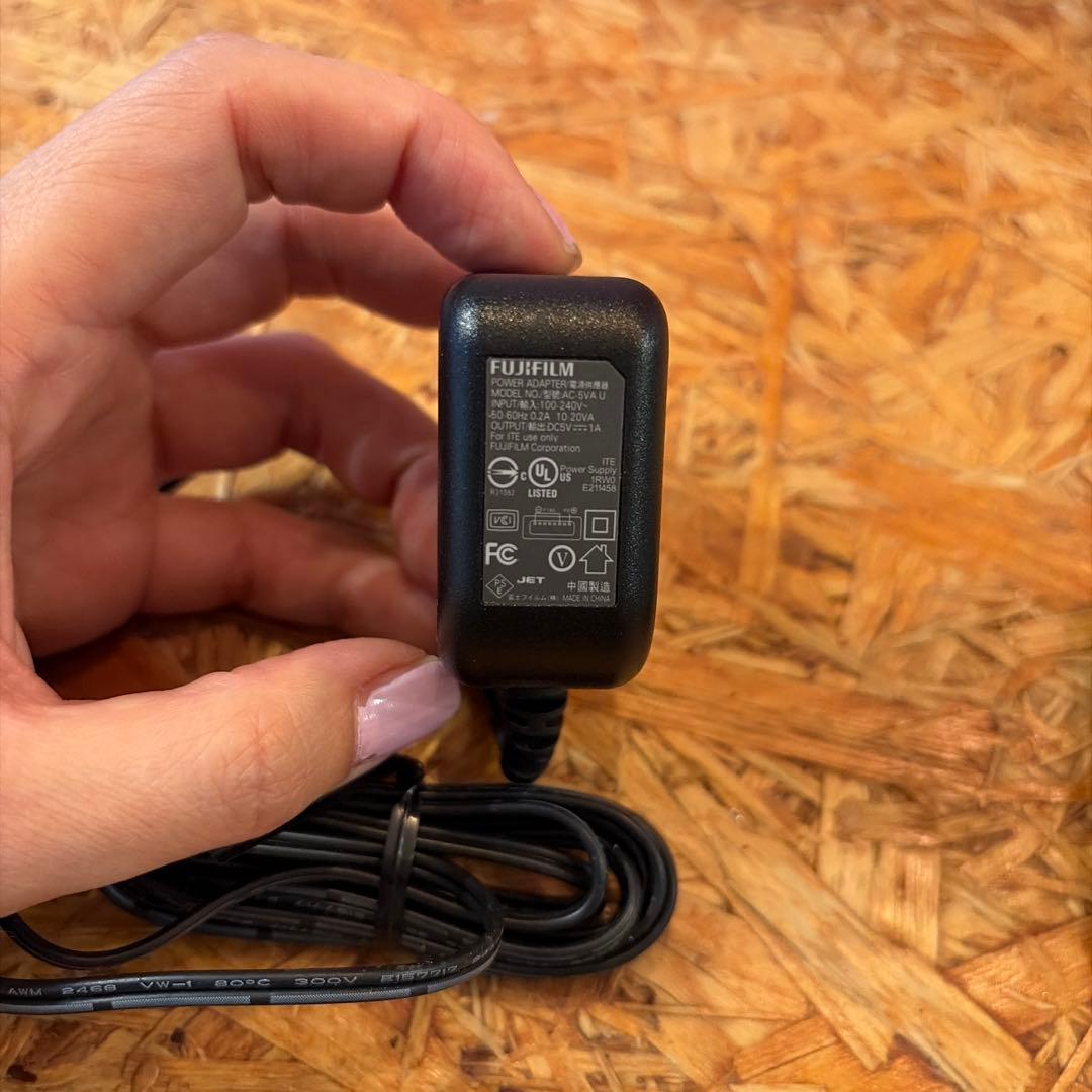 FUJIFILM 12.2メガピクセル デジタルカメラ