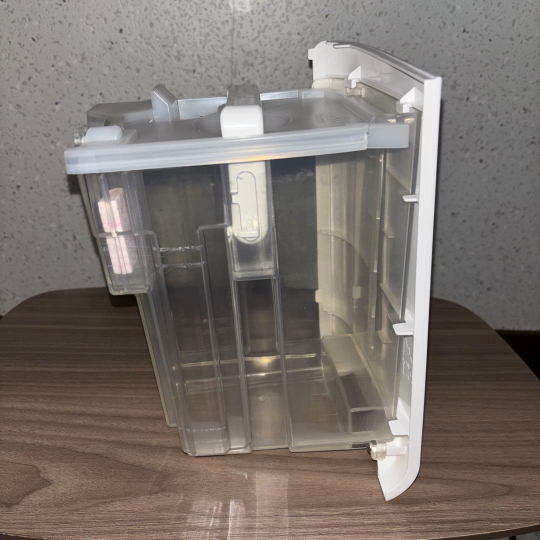 ゆう 　【2021年製】SHARP衣類除湿機　CV-J71-W