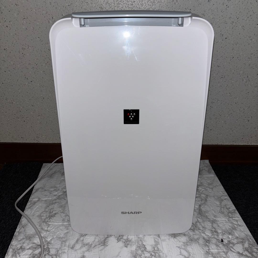 ゆう 　【2021年製】SHARP衣類除湿機　CV-J71-W