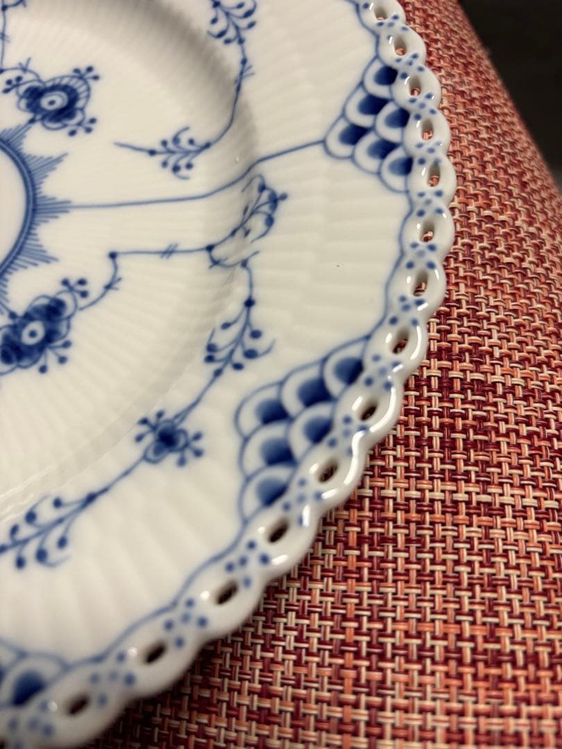 ロイヤルコペンハーゲン ブルーフルーテッド　フルレース 中皿 23cm 1級品