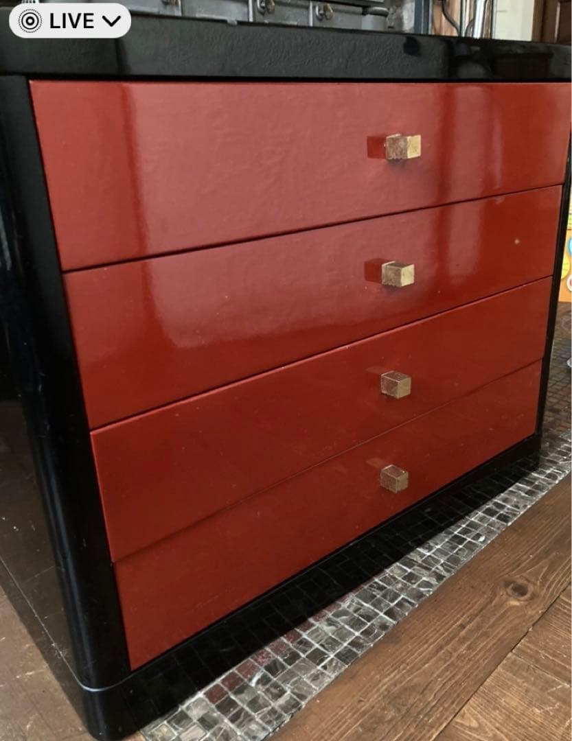 塗りのチェスト