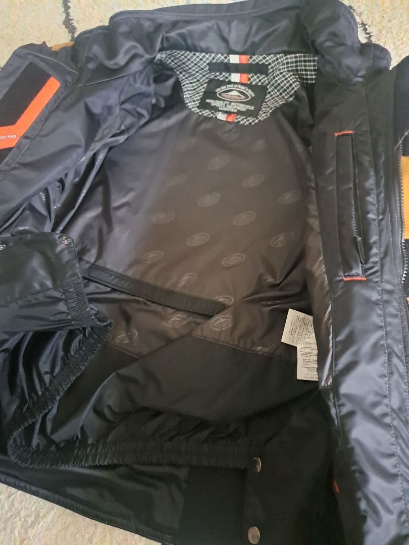 クシタニ　アキュートジャケット