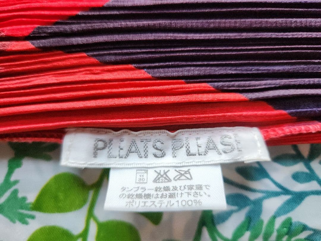 プリーツプリーズ トップス