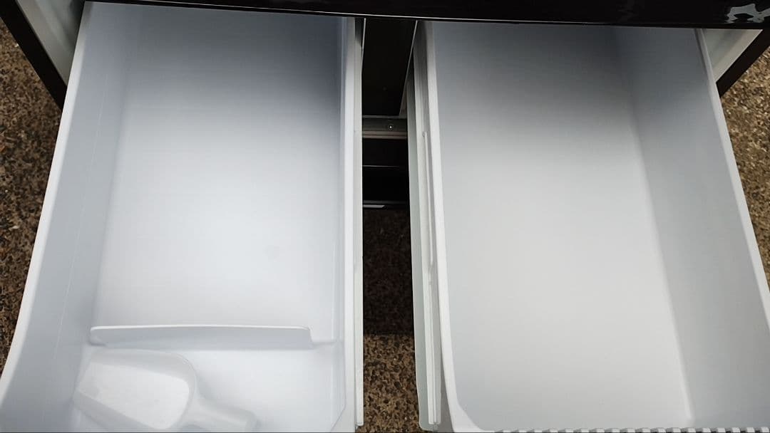 近隣地域無料配送★美品★自動製氷機能付きプラズマクラスター搭載4ドア大容量冷蔵庫