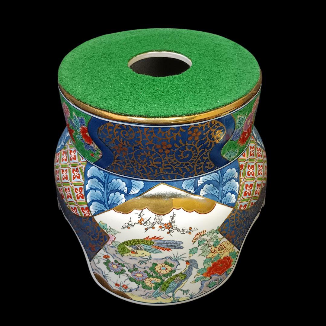 有田焼　勝右衛門　飾壺　染錦　金彩色絵鳥紋　青赤装飾陶器壺 獅子の彫刻付き