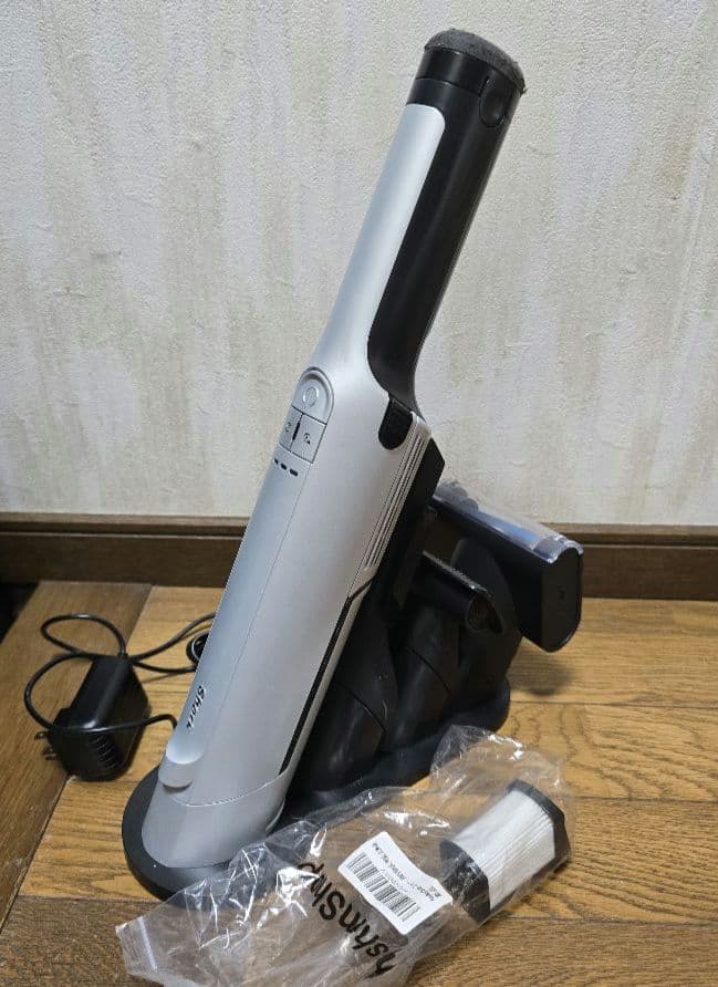 Shark 充電器式ハンディークリーナー