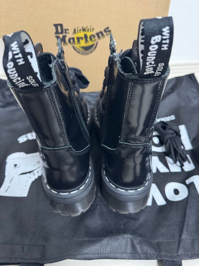 Dr. Martens 厚底8ホール Jadon 日本限定　ホワイトステッチ