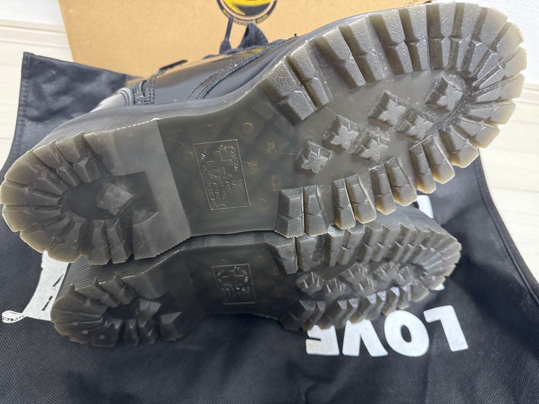 Dr. Martens 厚底8ホール Jadon 日本限定　ホワイトステッチ