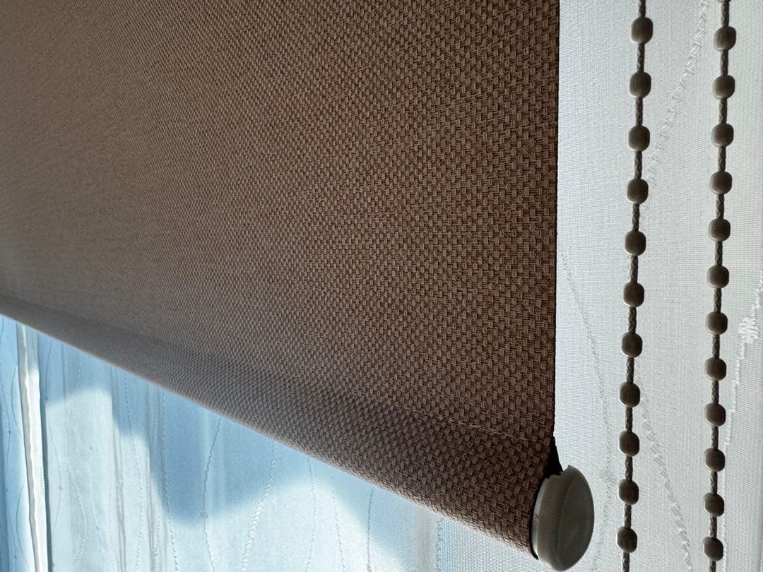 新品ロールスクリーン　カーテンレール取付可能　遮光　ウォッシャブル