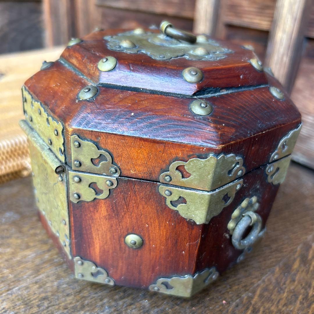 李朝家具？ 八角箱 ボックス 宝箱 小物入れ アンティーク 置物