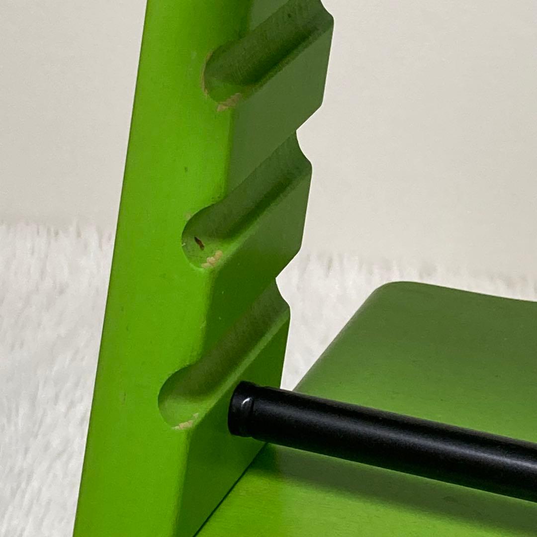 ストッケ　ベビーチェア　トリップトラップ　グリーン　シリアル4 ベビーセット付き