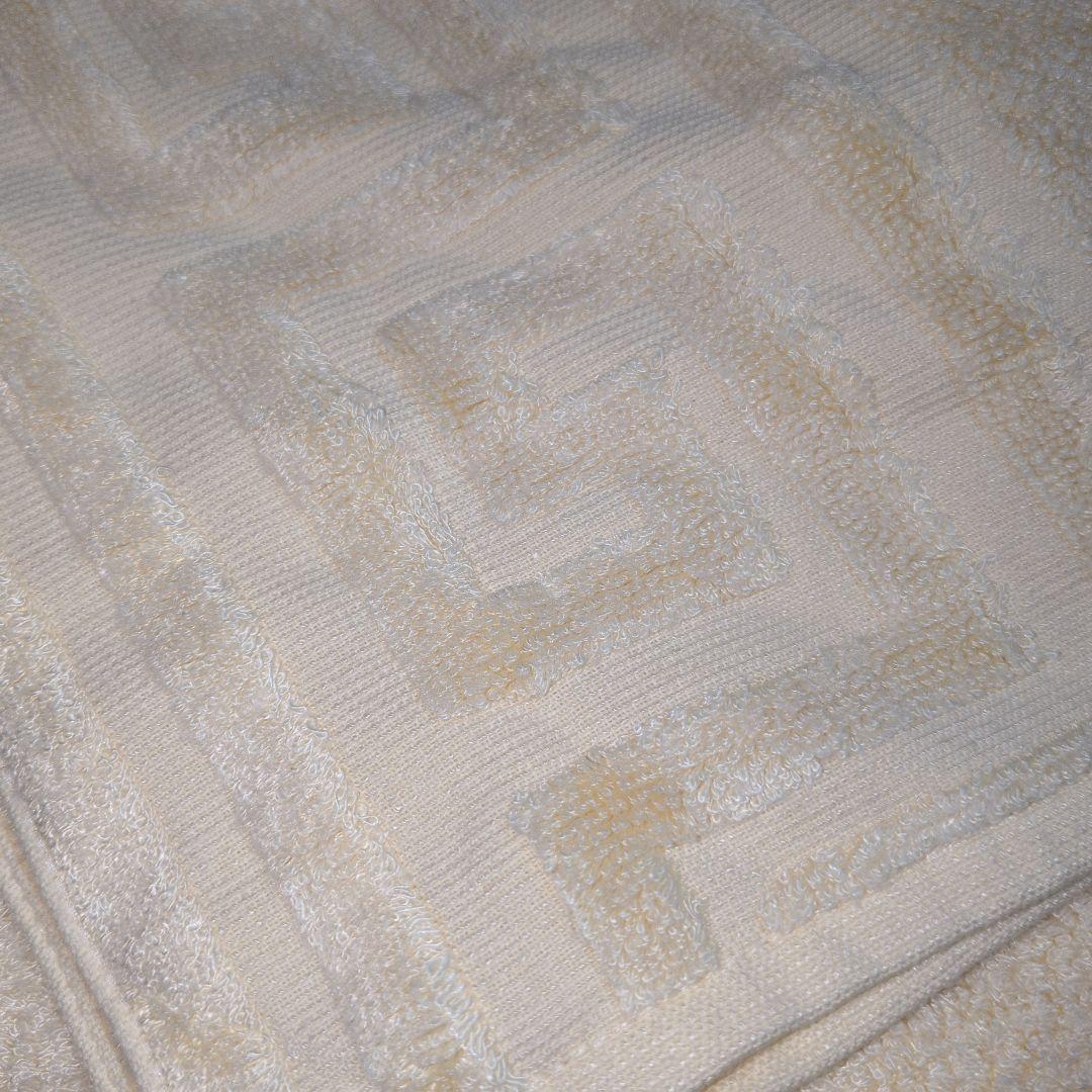 カシウエア Kashwére Green バスタオル クリーム色 新品タグ付き