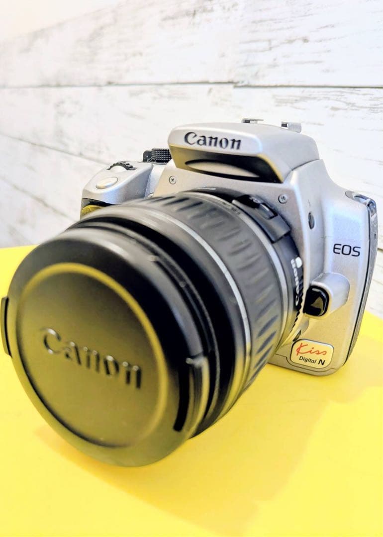キヤノン製デジタル一眼レフカメラ「EOS Kiss Digital N」