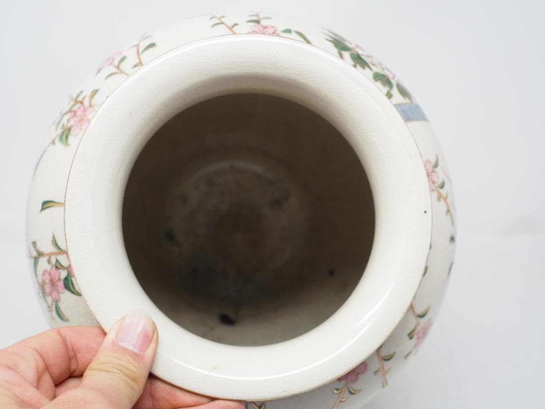 色絵金彩金蘭手花鳥図　薩摩焼　花瓶　壷　-SO