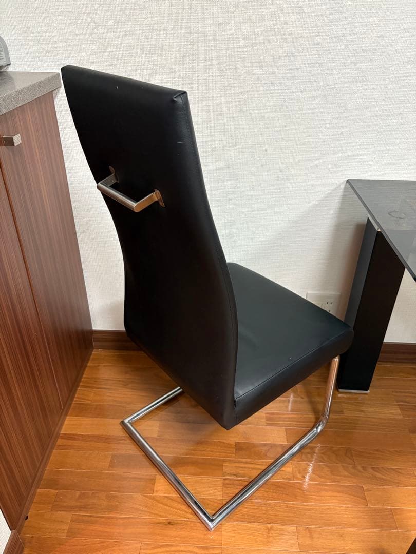 黒 合成皮革 ダイニングチェア ハンドル付き×4