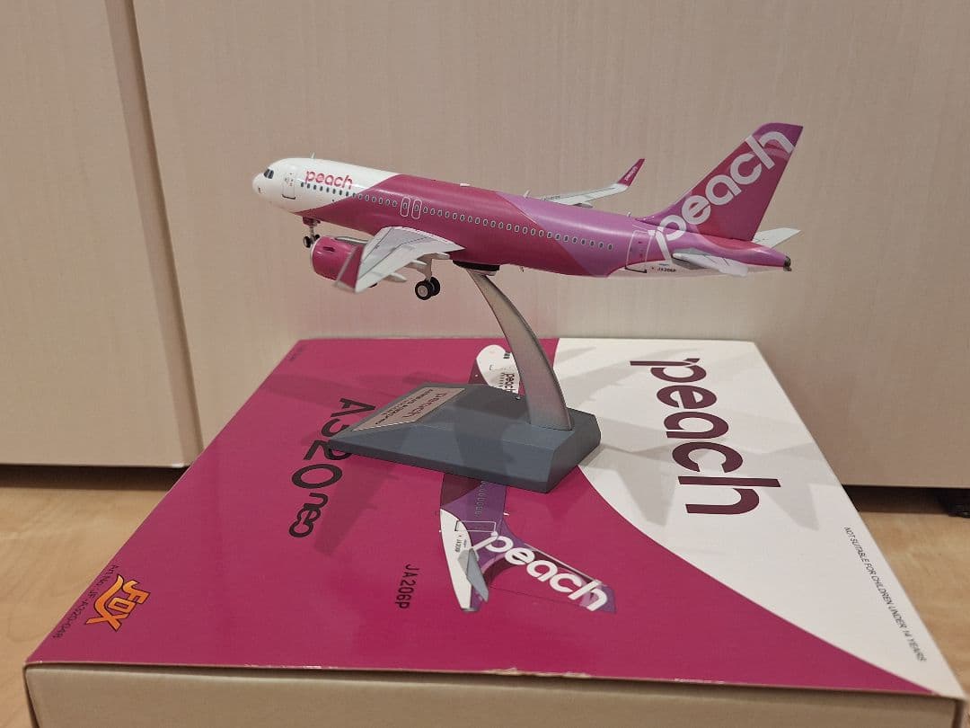 航空機・ヘリコプター J-Fox Peach A320Neo JA206P
