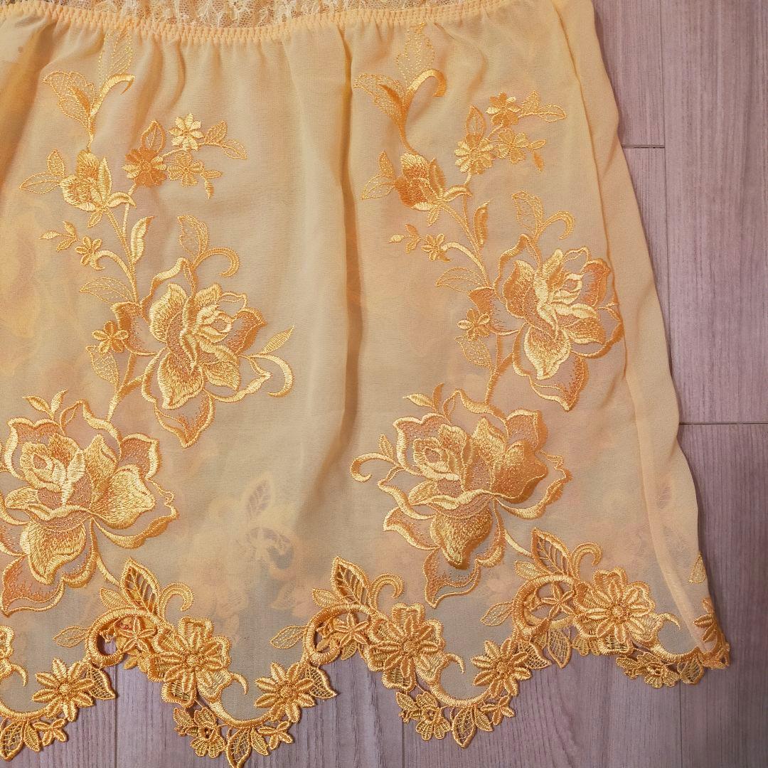 ワコール　店舗限定　スワロフスキー　サルート　花柄　刺繍　キャミソール　L