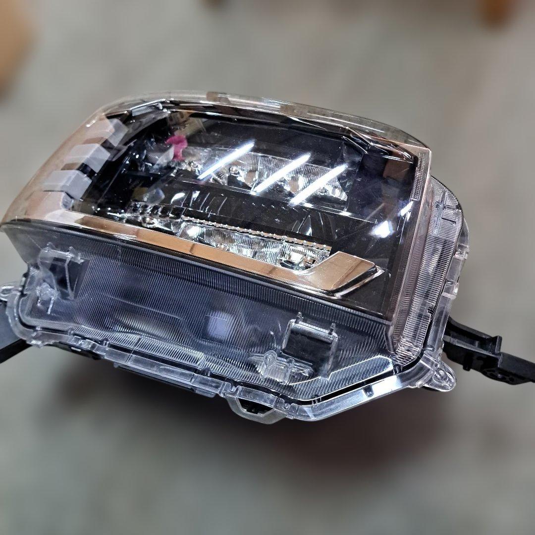 専用タフト右ヘッドライト