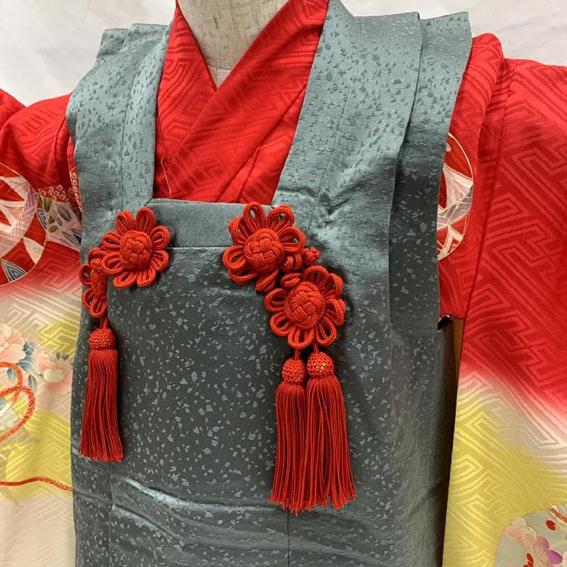 511ag70□七五三 三歳 女児 着物&被布 金彩 毬 花 赤黄白□美品