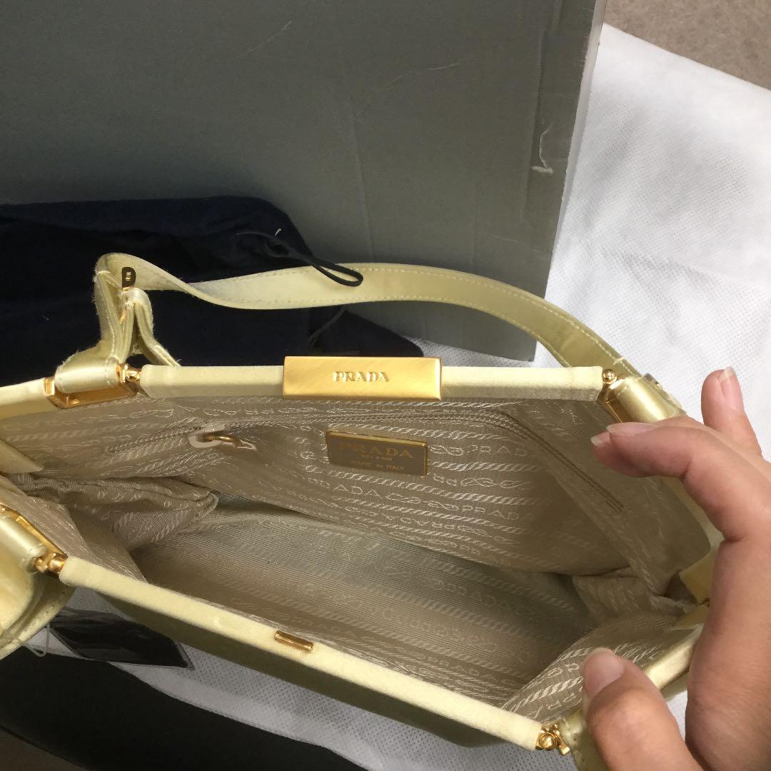 Hanaプラダ ショルダーバッグ