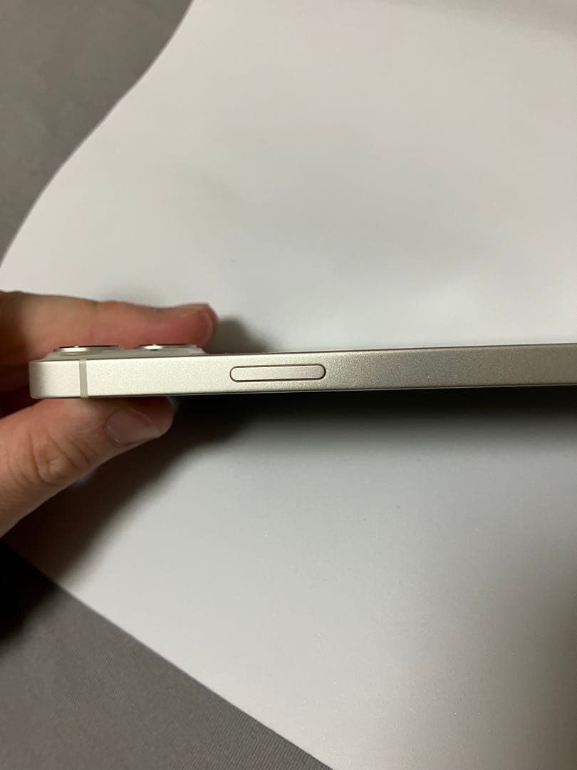 0*6様 Apple iPhone 13 ホワイト バッテリー100% simフ