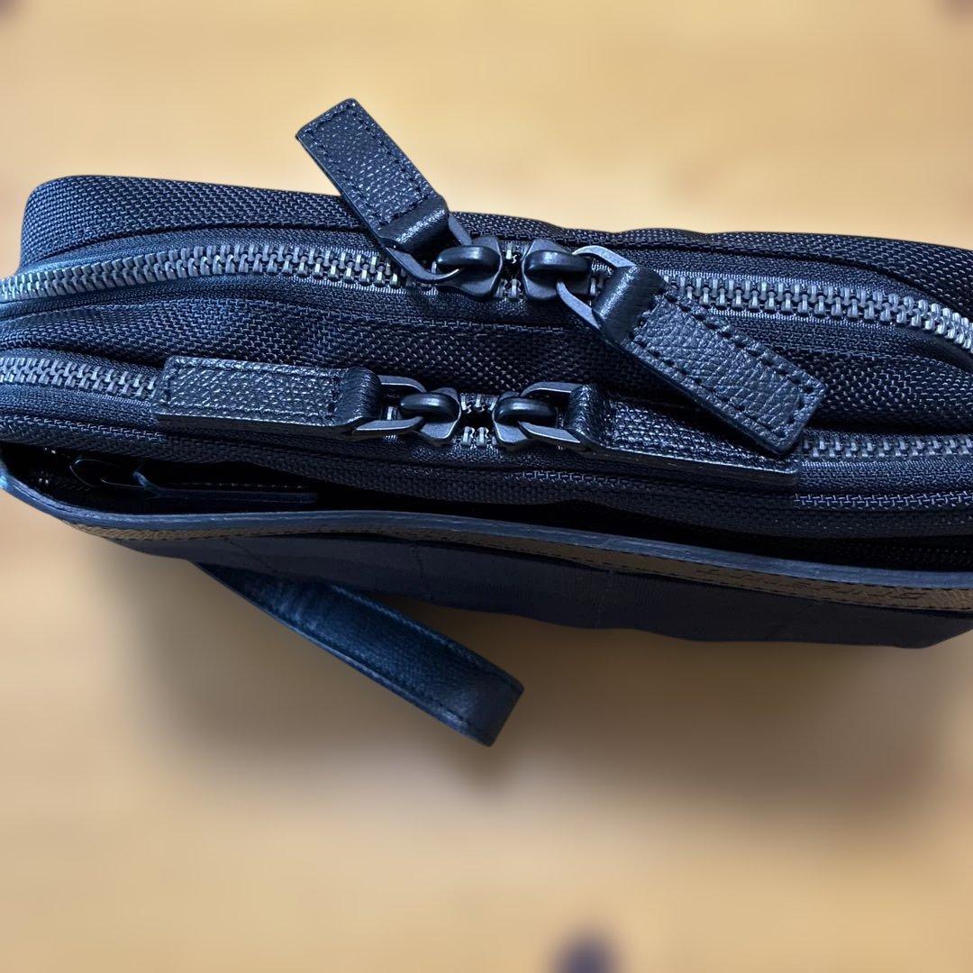 BRIEFING 黒 ナイロンポーチ