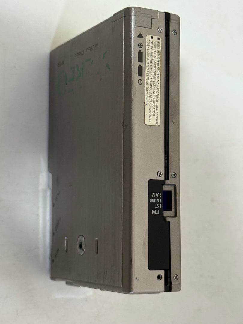 ジャンク品 AIWA カセットプレーヤー HS-P6