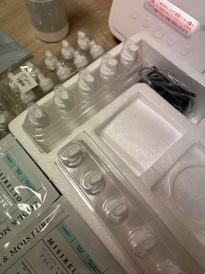 【希少出品】 MISIRELTO ホワイトニングスポットセラム 付属品たくさん