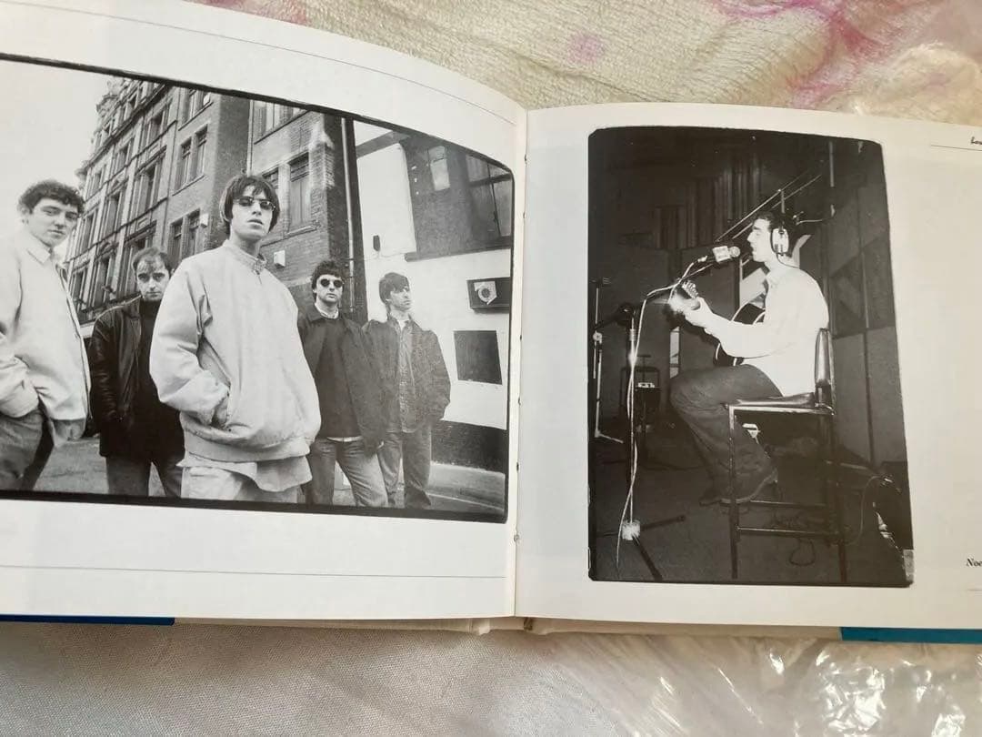 Oasis 洋書 写真集／How Does It Feel? 希少・ヴィンテージ