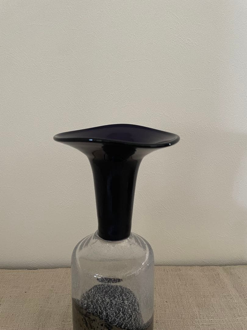 沖縄作家　ガラス花瓶