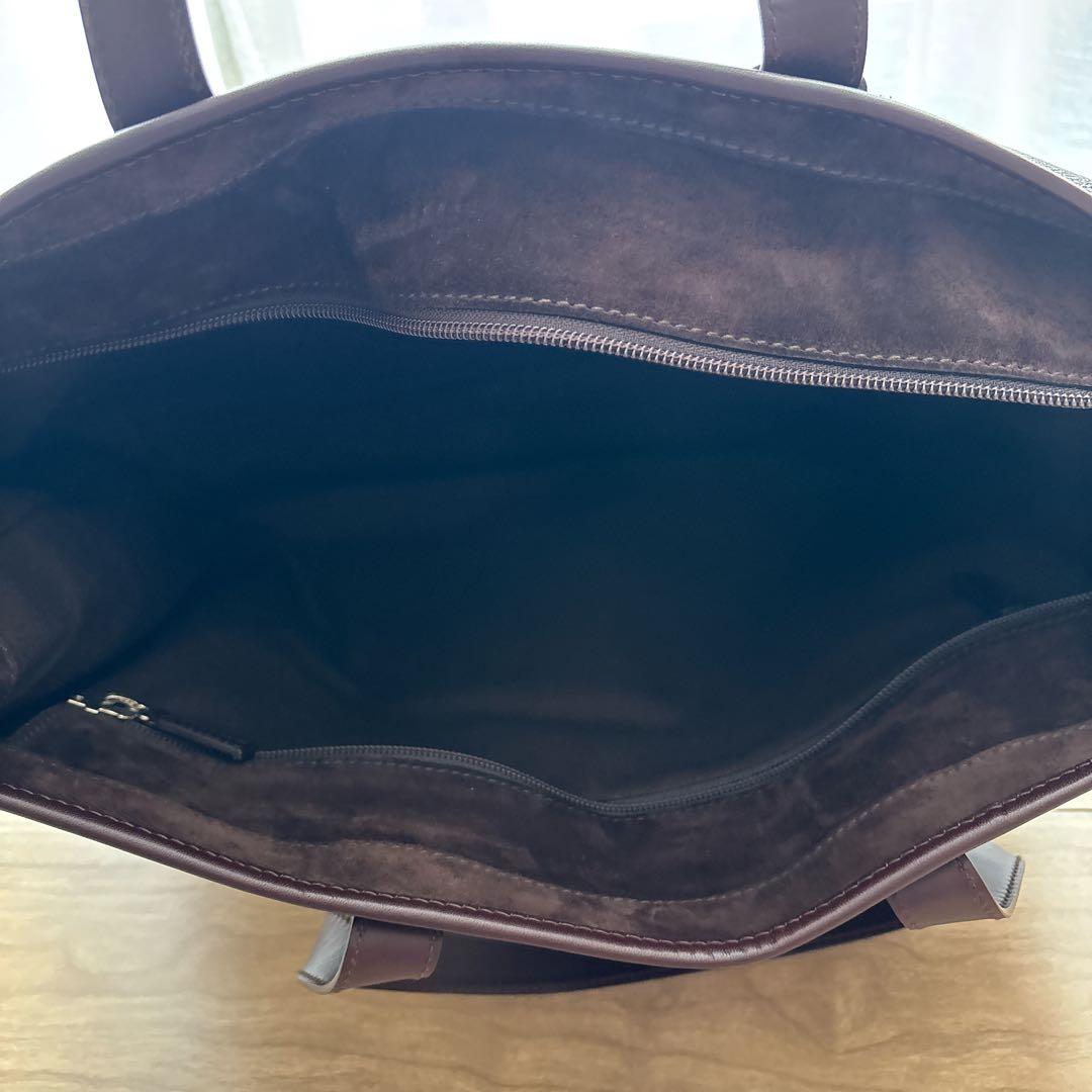 年末年始お値下げ！新品！【SalvatoreFerragamo】レザーバッグ