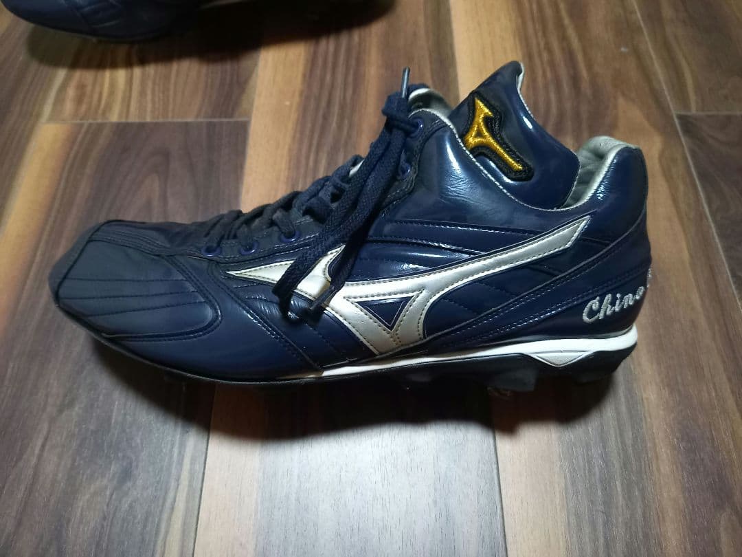 ミズノプロ　オーダースパイク　横浜DeNA　知野直人選手実使用