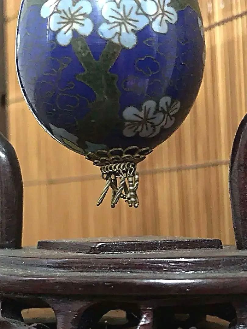 中国美術 花梅雲紋 吊り 古七宝 エッグ 唐木台 装飾