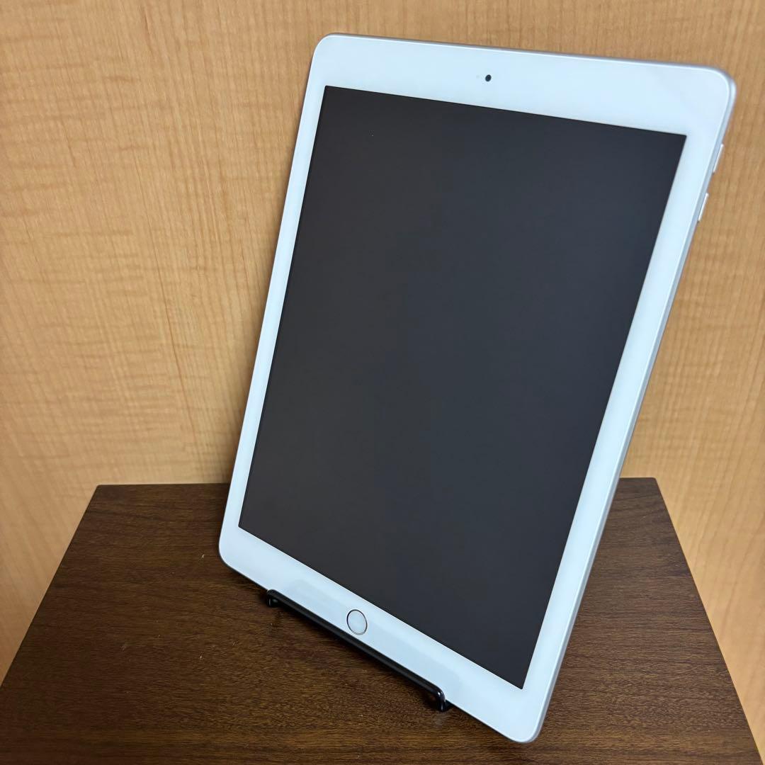 iPad 第6世代 128GB Wi-Fiモデル　美品