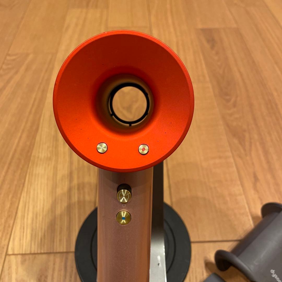 【限定カラー】ダイソン dysonドライヤー hd08 スタンド付き